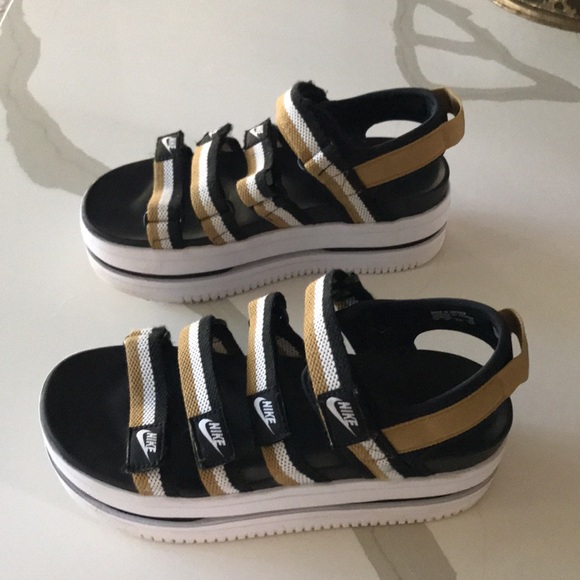 Nike Icon Classic Sandal size 8 - Picture 2 of 7